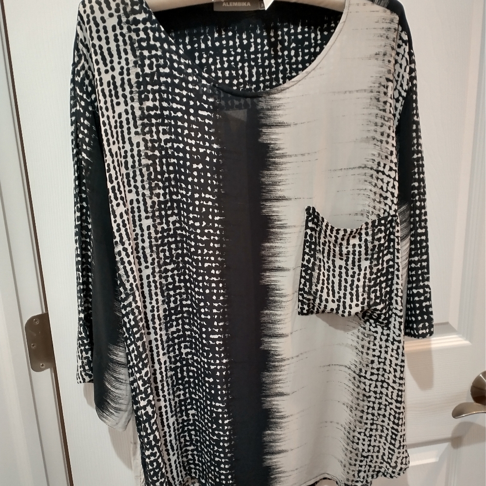 Alembika Tunic Size L
